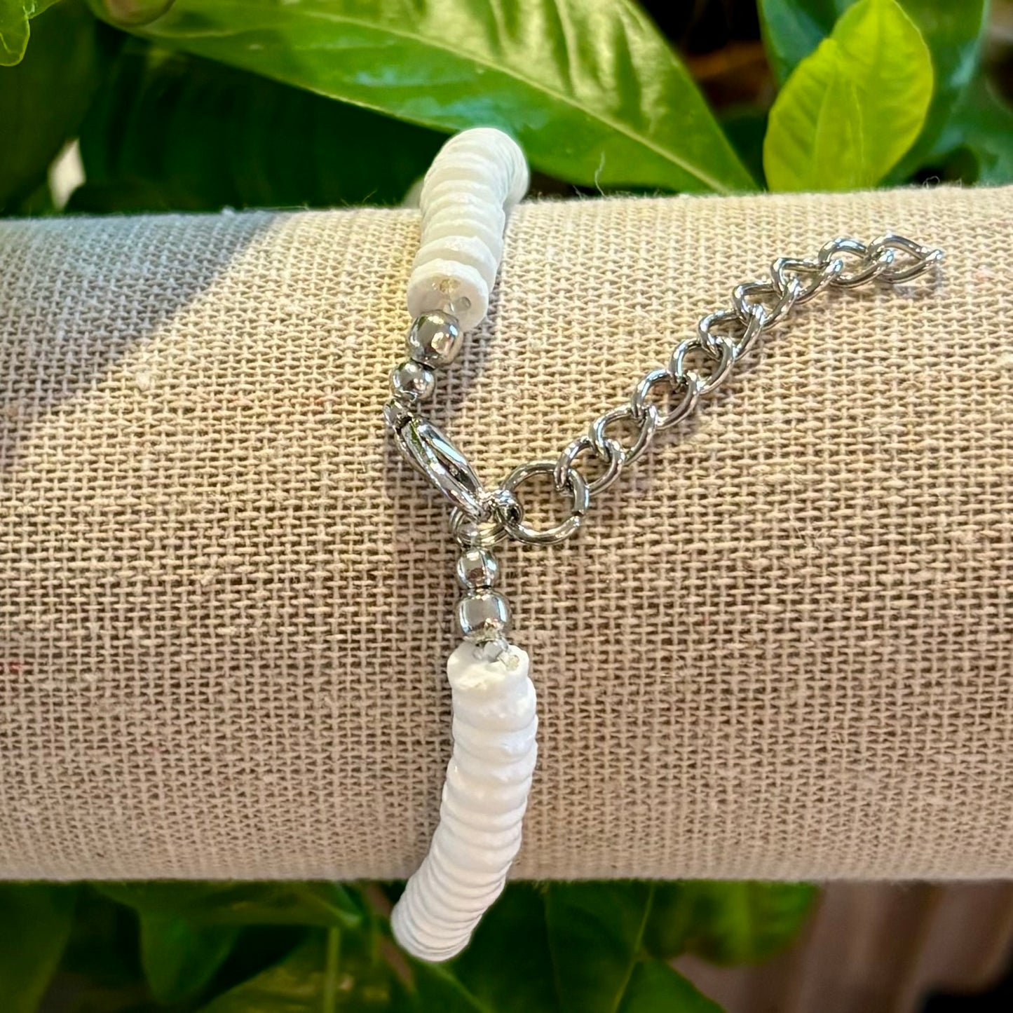 Armband aus weißen Muscheln Armband aus weißen Muscheln