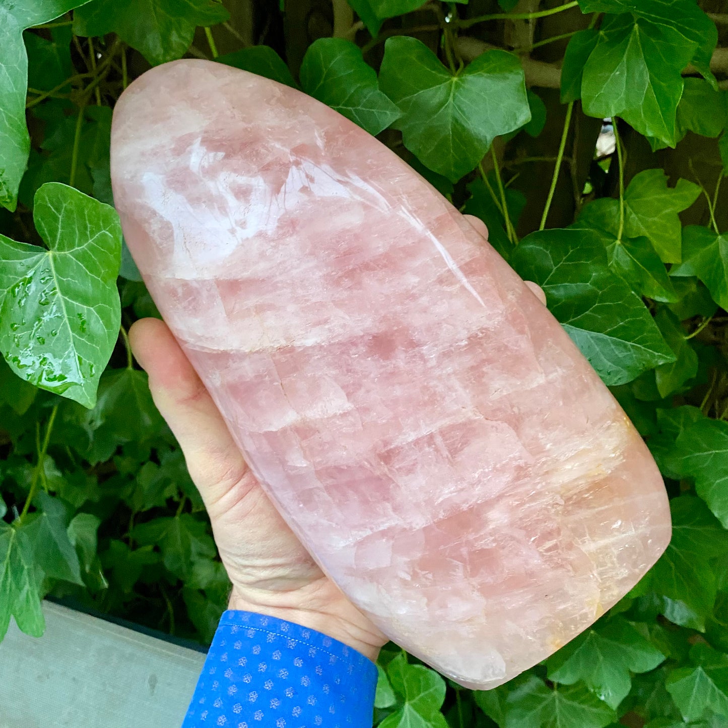 Rose Quartz Menhir - 26 cm, 4,9 kg Rose Quartz Menhir - 26 cm, 4,9 kg