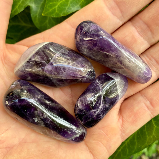 Billede af Amethyst dunkel 4 - 5 cm - Taschenstein