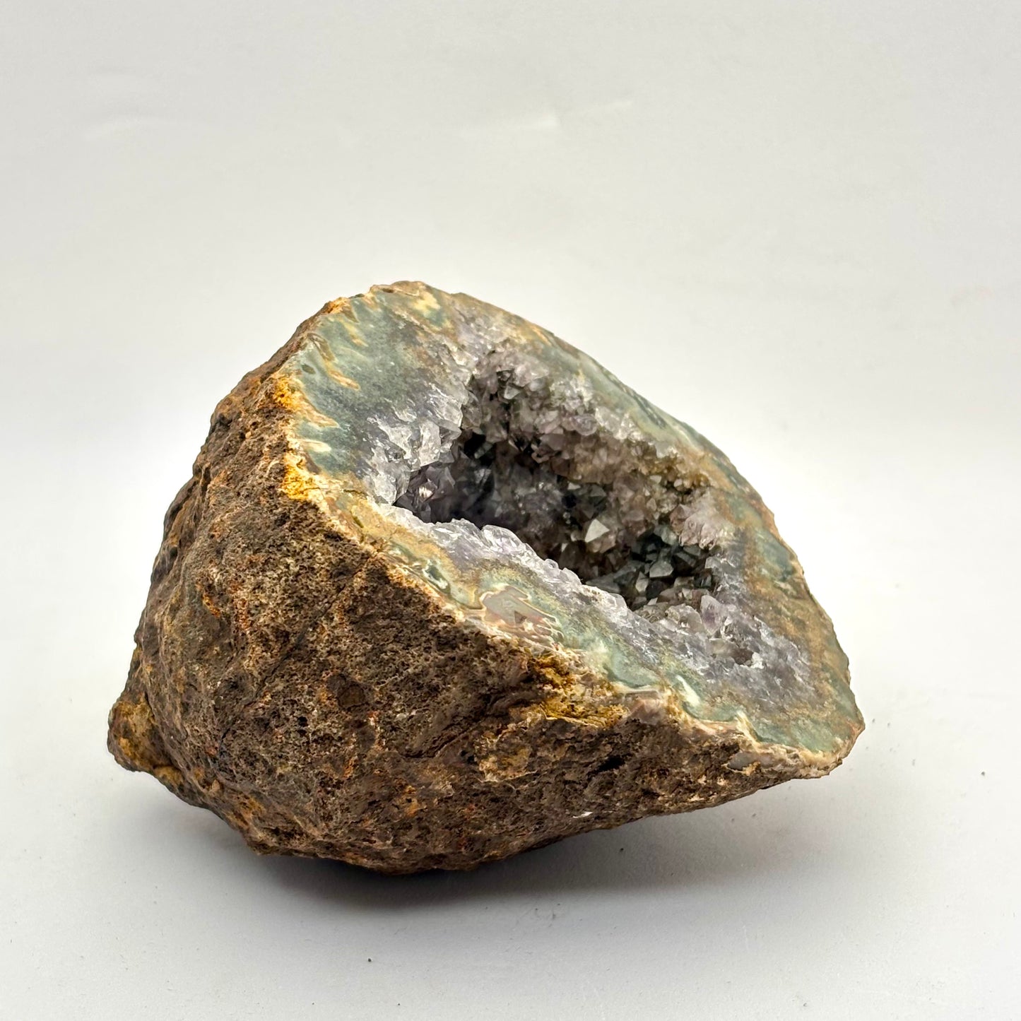 Amethyst-Geode, poliert Amethyst-Geode, poliert