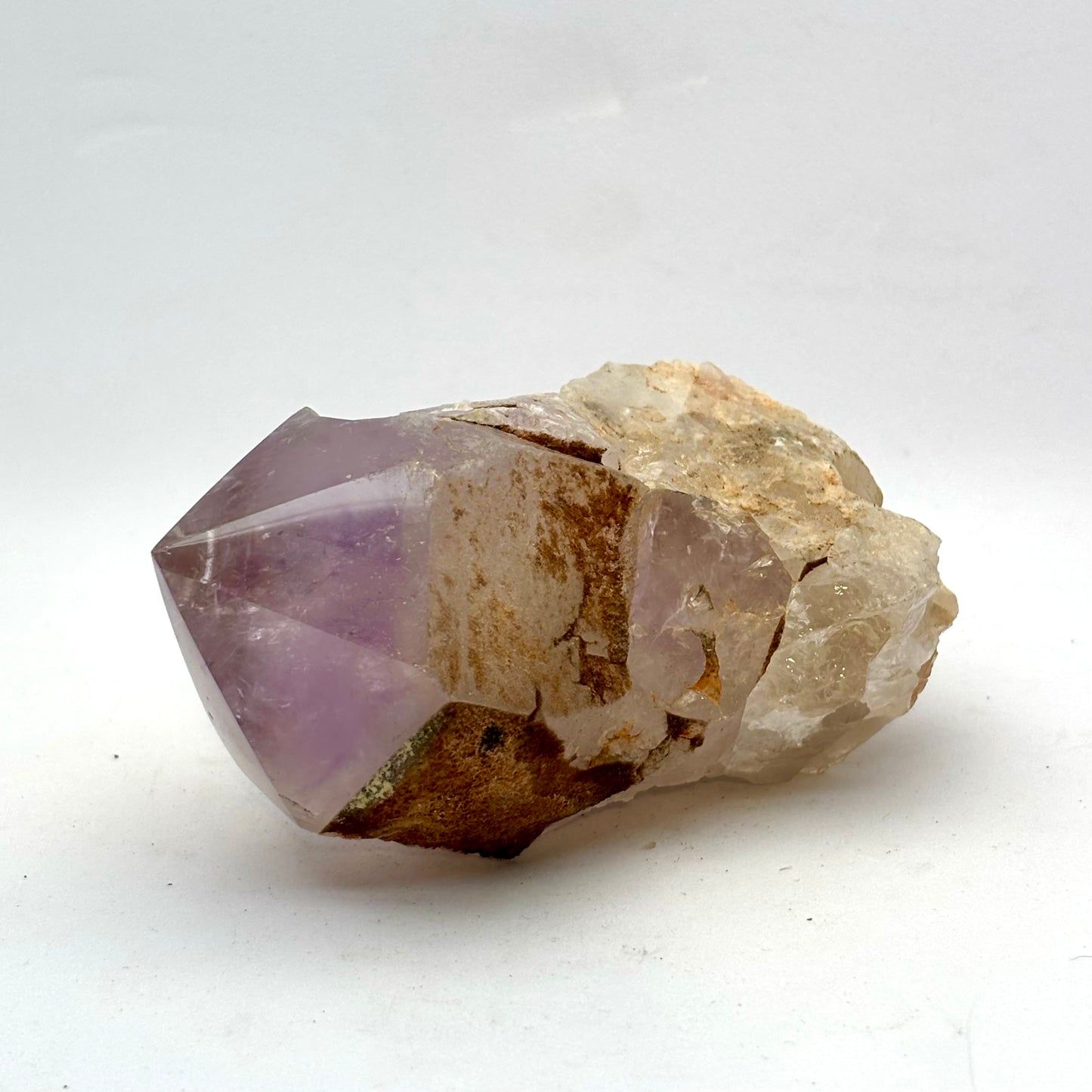 Amethystspitze / Natursockel, polierte Oberseite - 10 cm Amethystspitze / Natursockel, polierte Oberseite - 10 cm