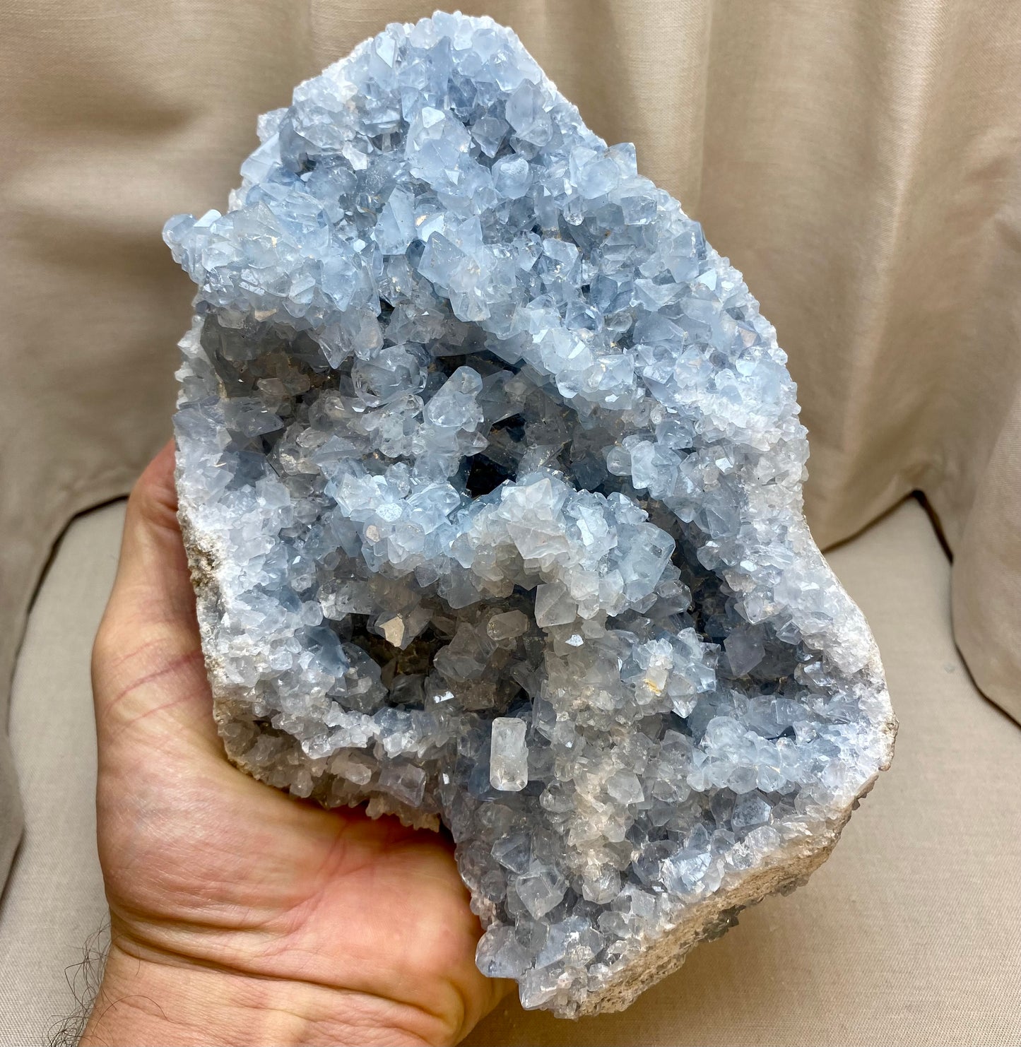 Celestite geode fragment 3.499 gram Celestite geode fragment 3.499 gram