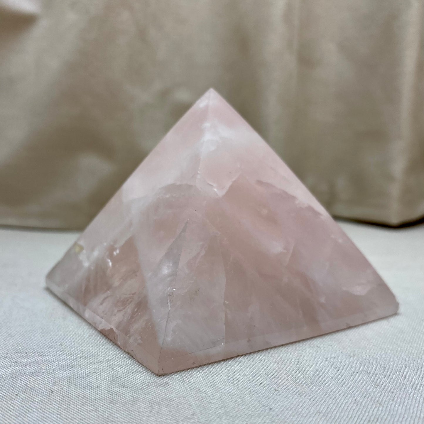 Pyramid Rose Quartz - 8 x 6 cm Pyramid Rose Quartz - 8 x 6 cm