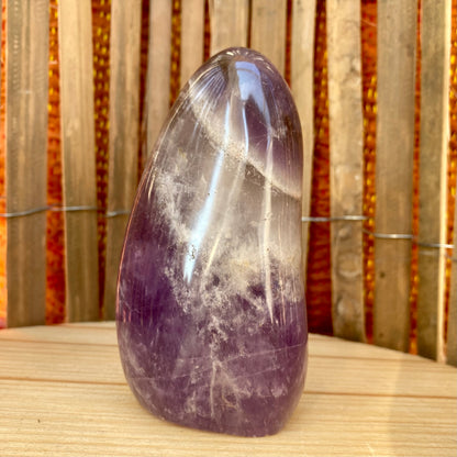 Chevron-Amethyst-Skulptur 11 cm