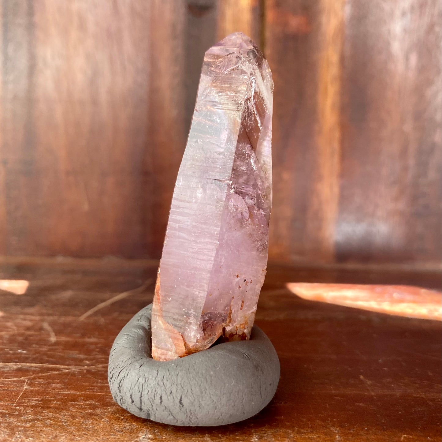 Ljus Shangaan Amethyst Quartz från Zimbabwe Ljus Shangaan Amethyst Quartz från Zimbabwe