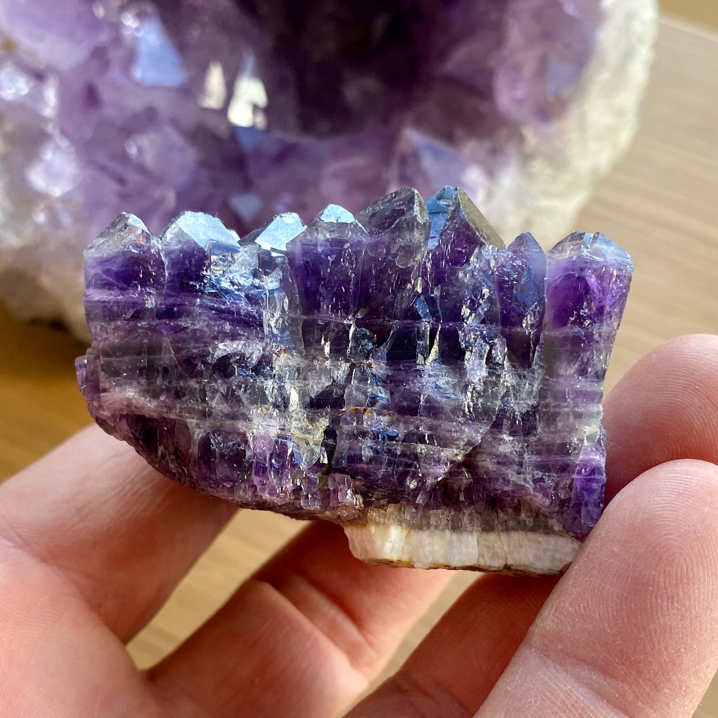 Amethyst Cluster, dunkel 7 cm Amethyst Cluster, dunkel 7 cm