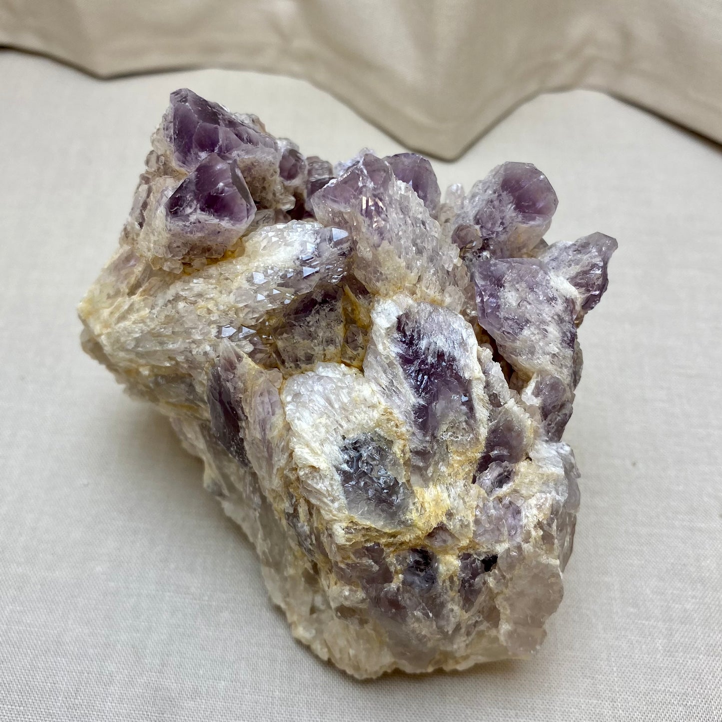 Amethyst-Cluster aus Zucker 10 cm Amethyst-Cluster aus Zucker 10 cm