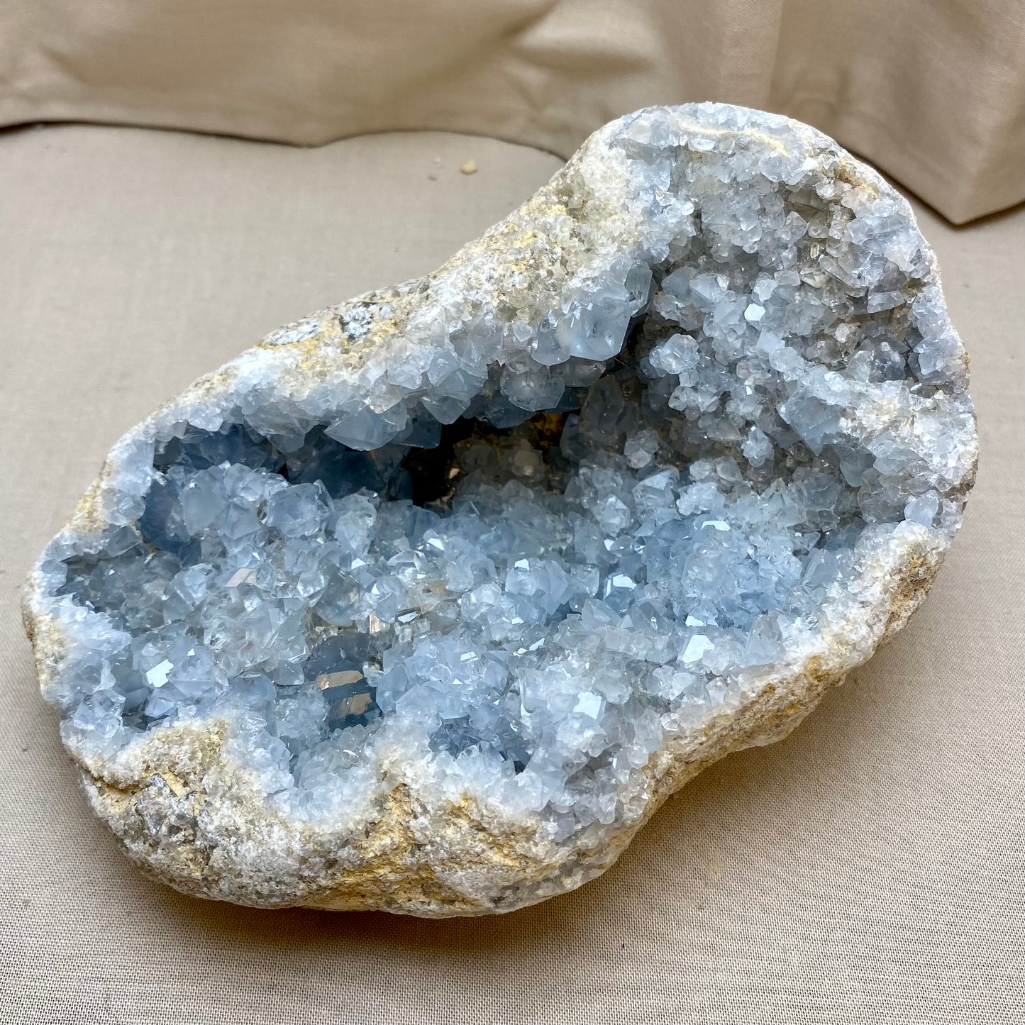 Celestite geode fragment 1.409 gram Celestite geode fragment 1.409 gram