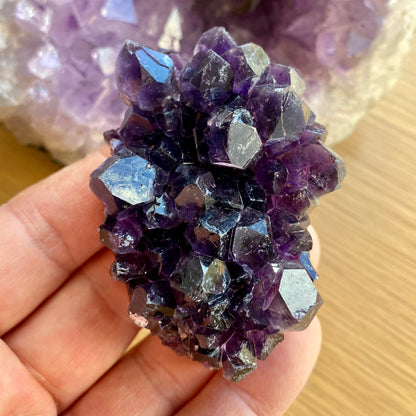 Amethyst Cluster, dunkel 7 cm