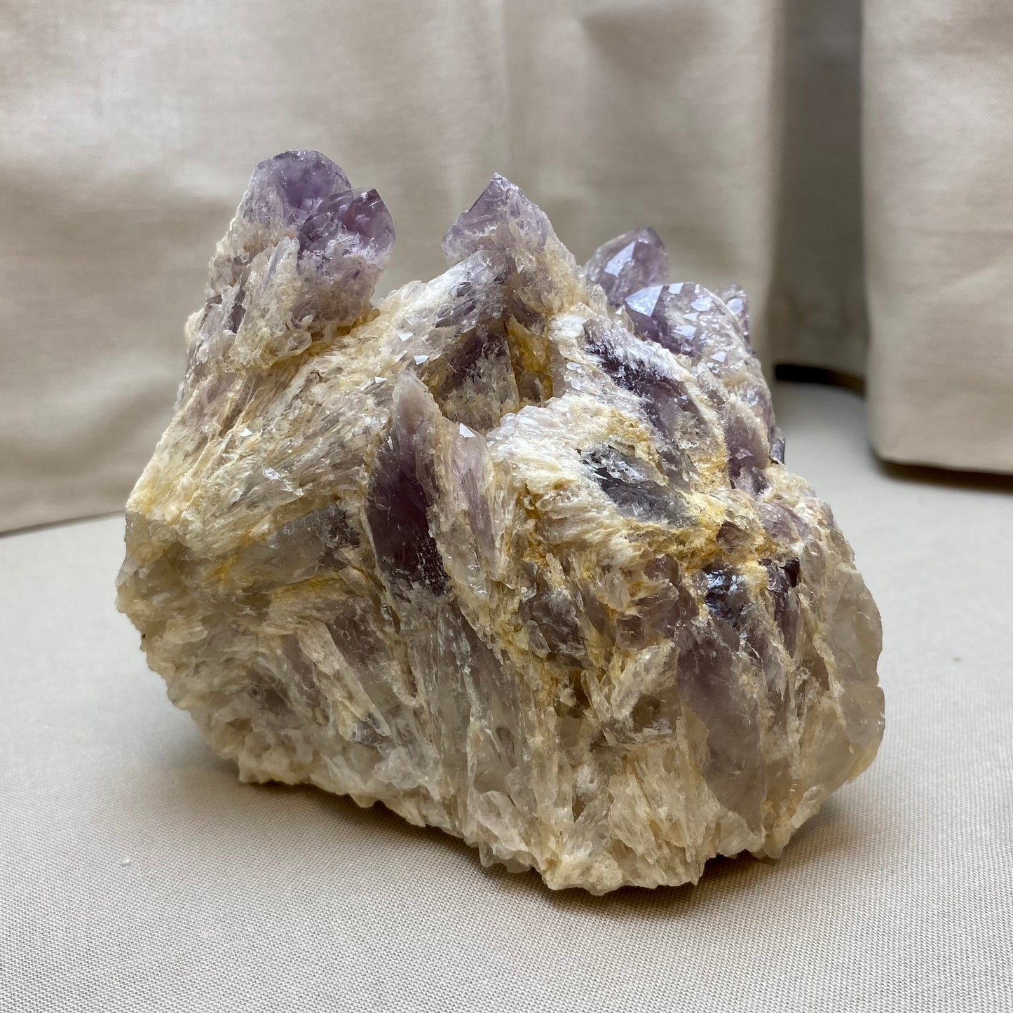 Amethyst-Cluster aus Zucker 10 cm Amethyst-Cluster aus Zucker 10 cm