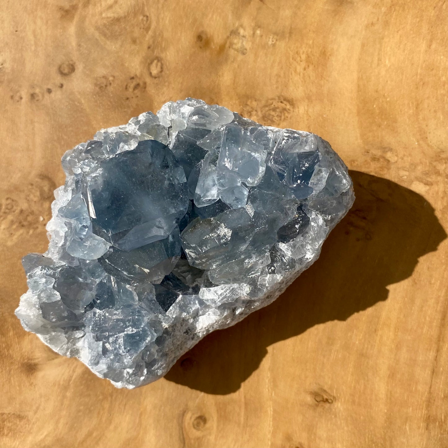 Celestite geode fragment 482 gram 9 cm Celestite geode fragment 482 gram 9 cm