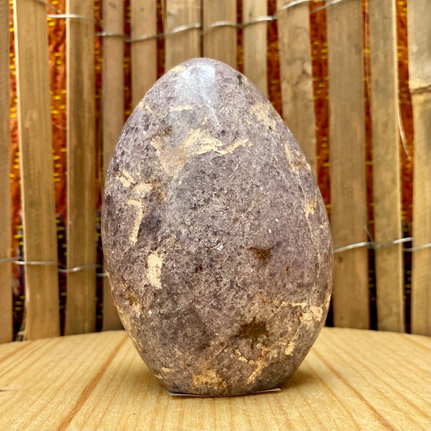 Lepidolite friform - 464 gram Lepidolite friform - 464 gram