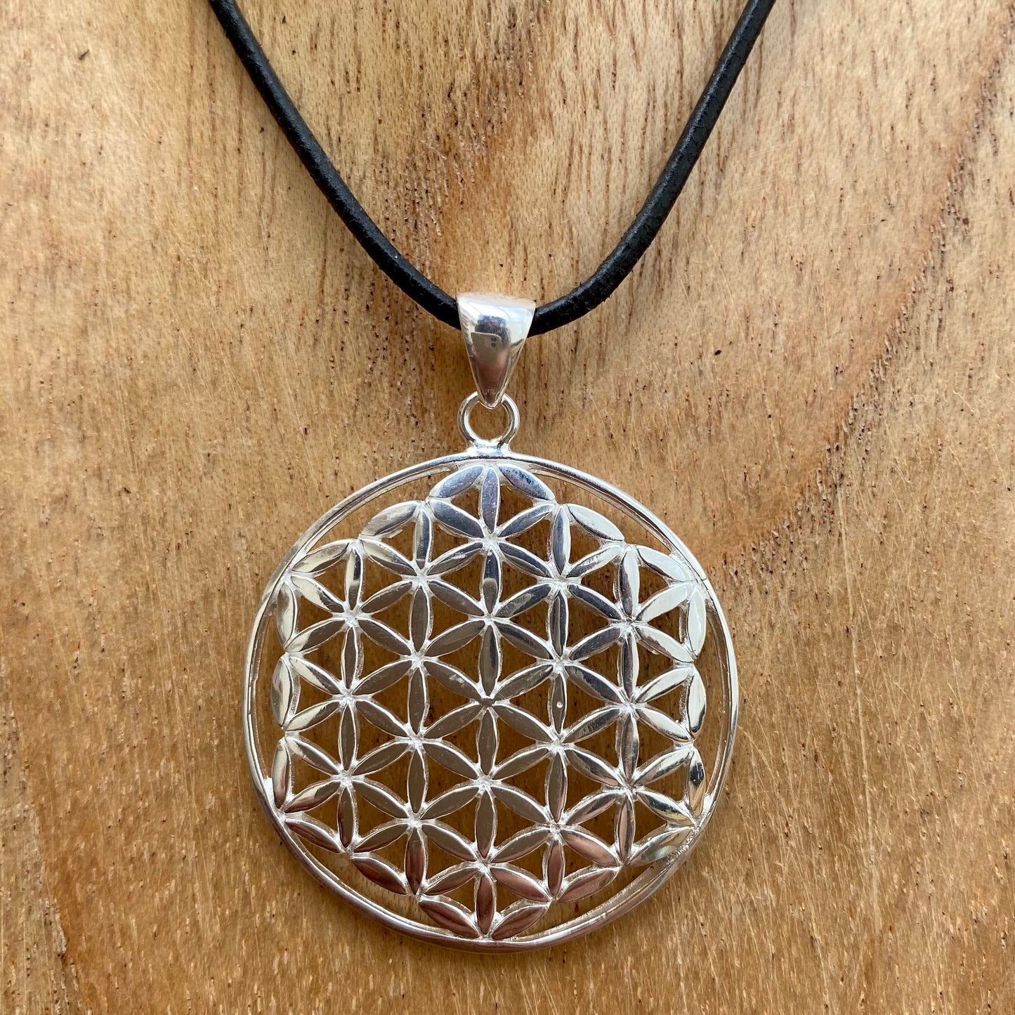 Flower of life silverhalsband Flower of life silverhalsband