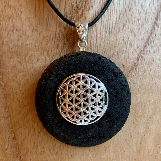 Billede af Flower of life lava pi-sten halskæde