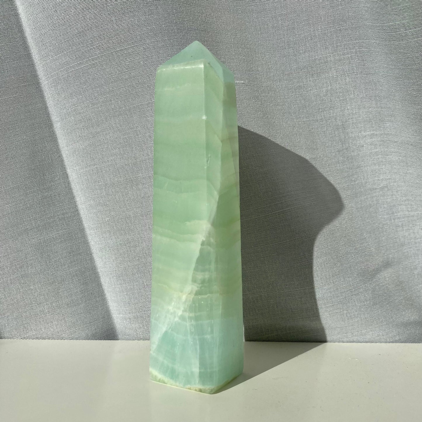 Karibisk kalcitobelisk - 14,5 cm Karibisk kalcitobelisk - 14,5 cm