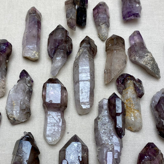 Billede af Geräuchertes Chiredzi-Amethyst-Zepter 5 - 7 cm