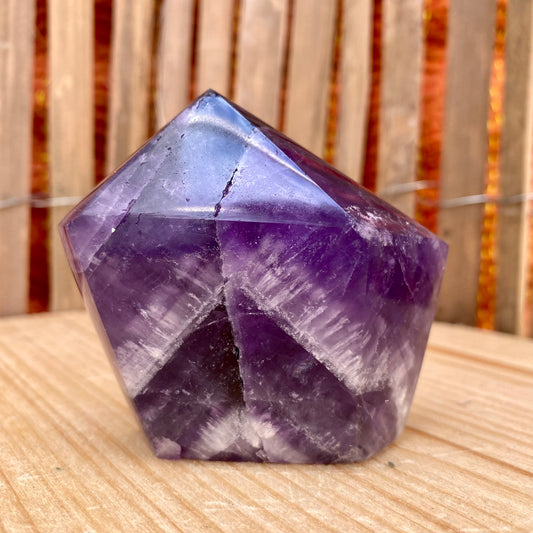 Billede af Amethyst Chevron Turm 6 cm