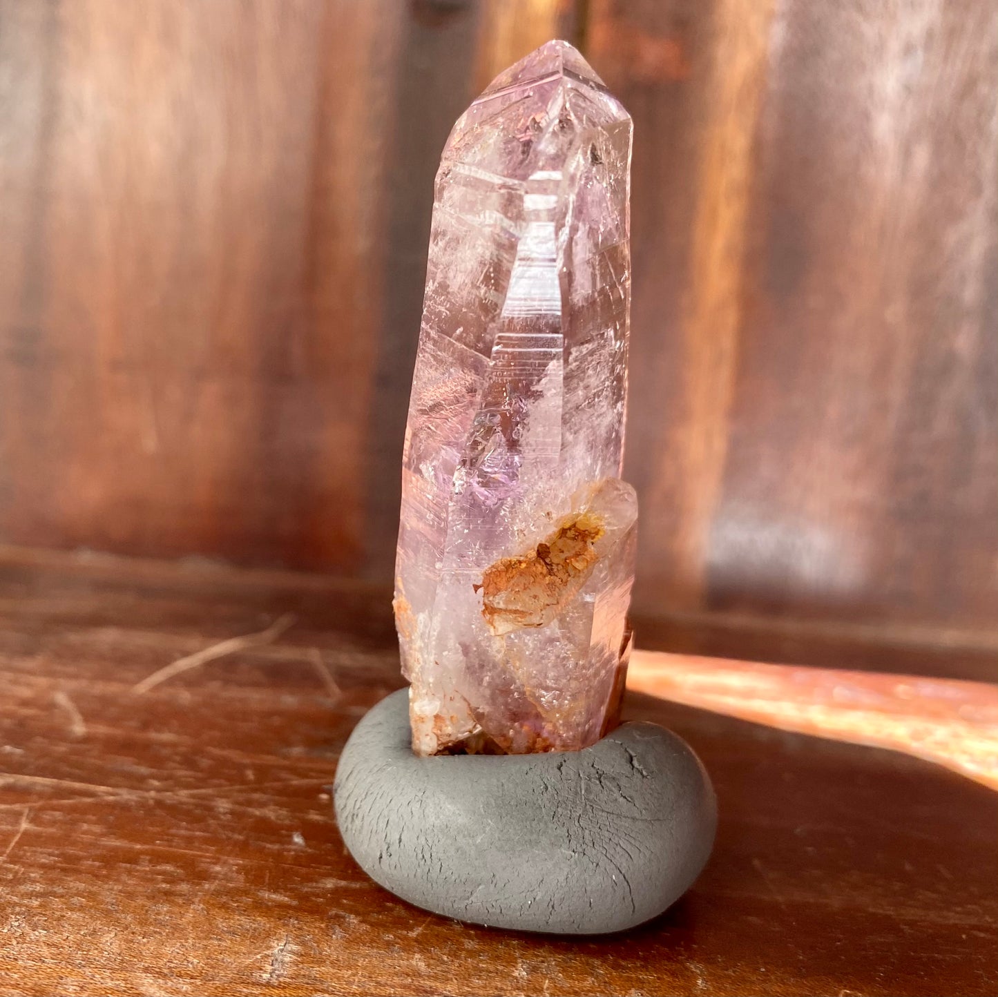 Ljus Shangaan Amethyst Quartz från Zimbabwe Ljus Shangaan Amethyst Quartz från Zimbabwe