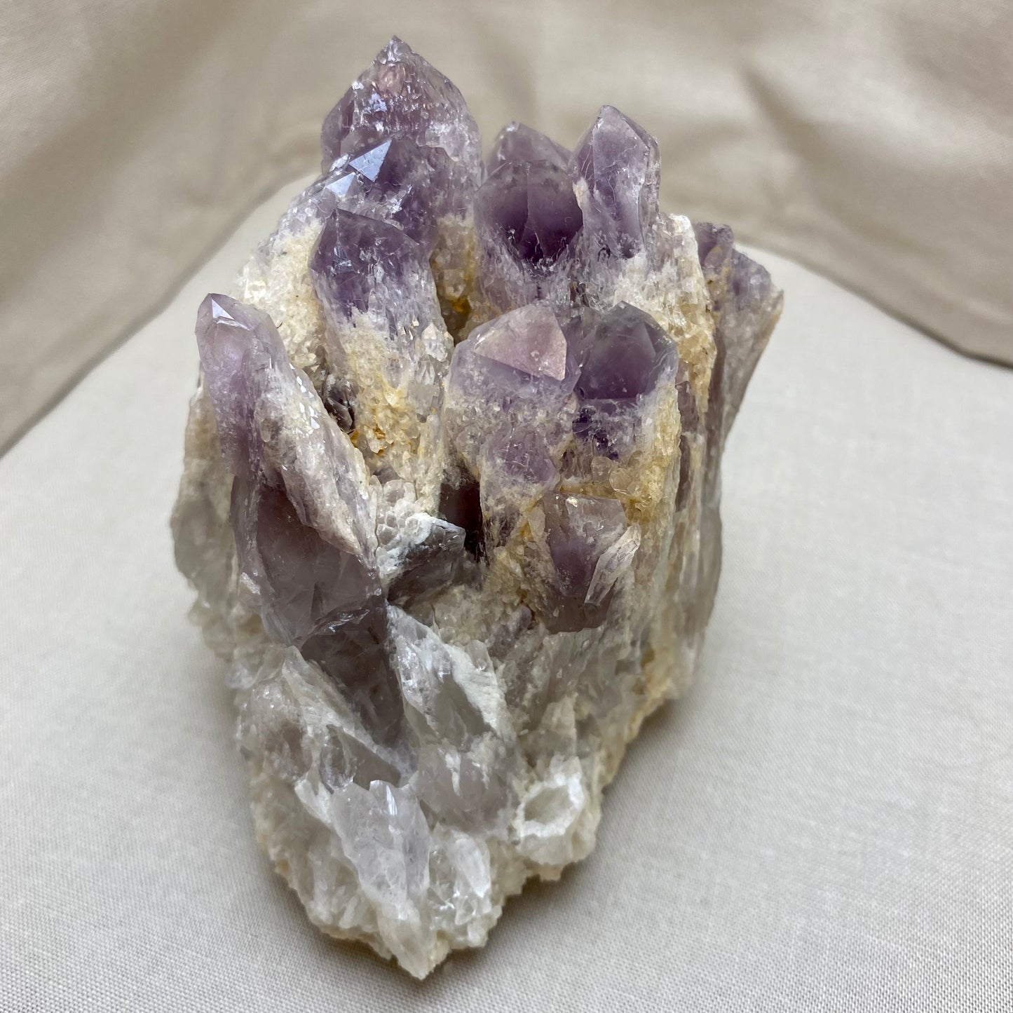 Amethyst-Cluster aus Zucker 9 cm Amethyst-Cluster aus Zucker 9 cm